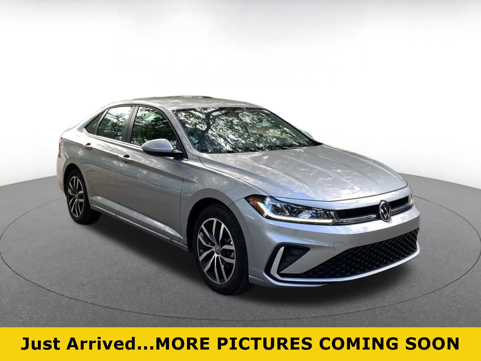 Used 2025 Volkswagen Jetta SE