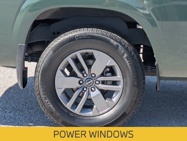Used 2025 Nissan Frontier SV RWD image 12