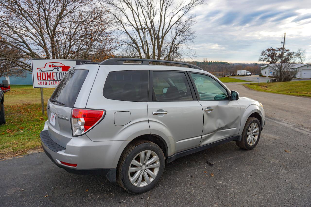 Used 2011 Subaru Forester 2.5X Premium w/ All-Weather Pkg image 3