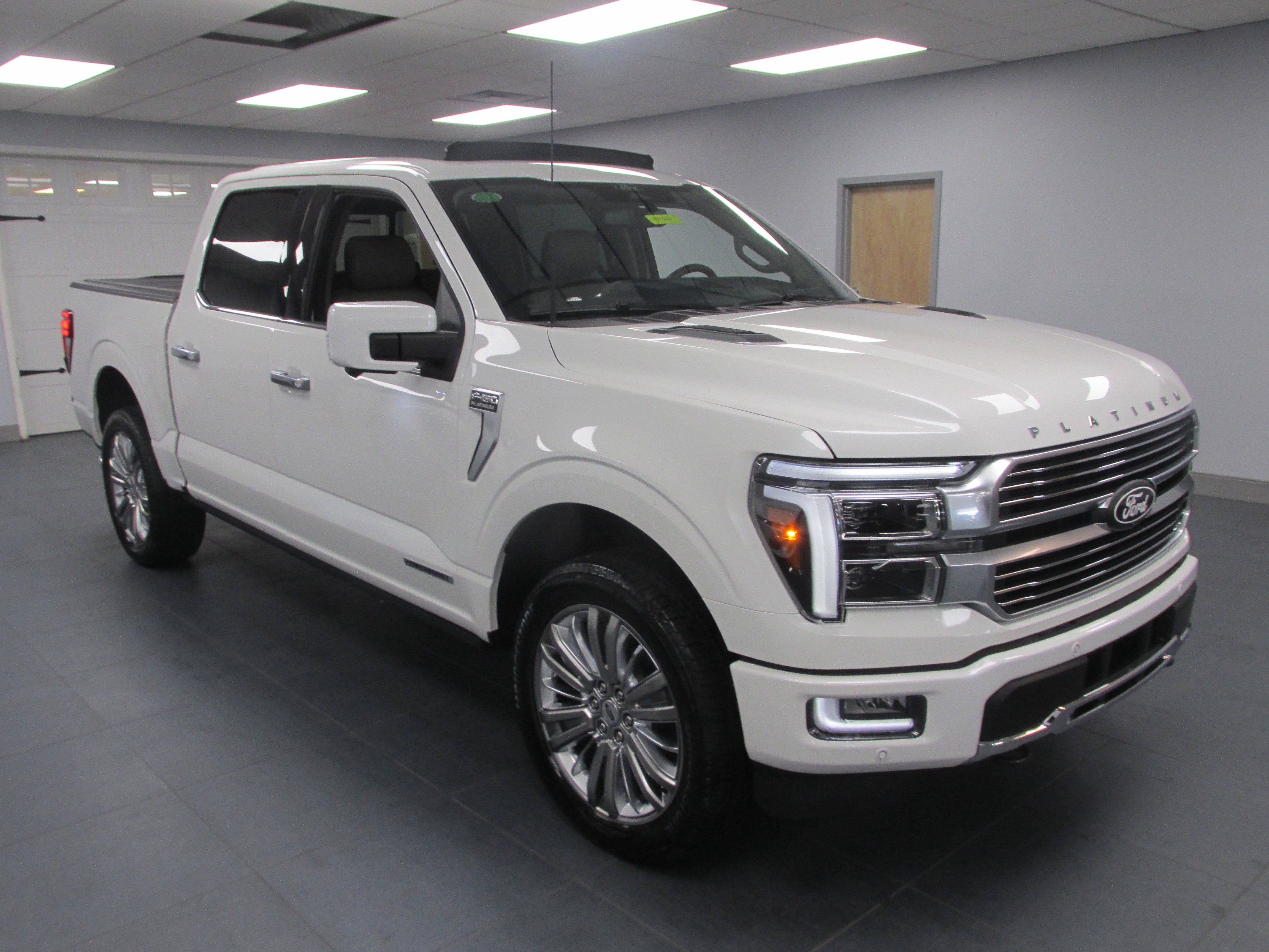 New 2025 Ford F150 Platinum image 3