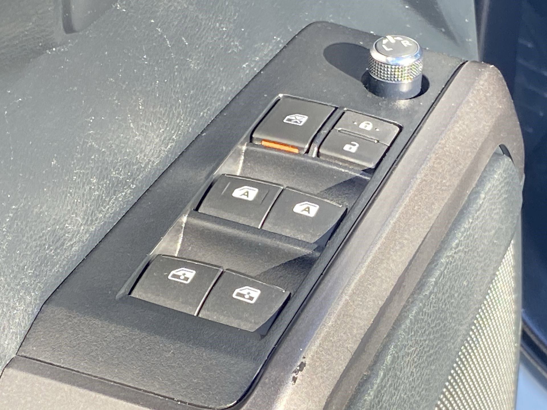 Used 2017 Toyota Tacoma TRD Sport image 26