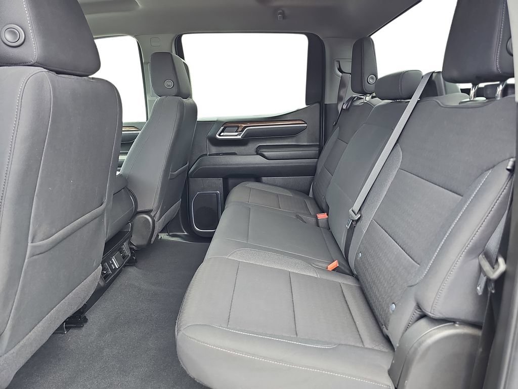 Used 2025 Chevrolet Silverado 1500 LT AWD/4WD image 14