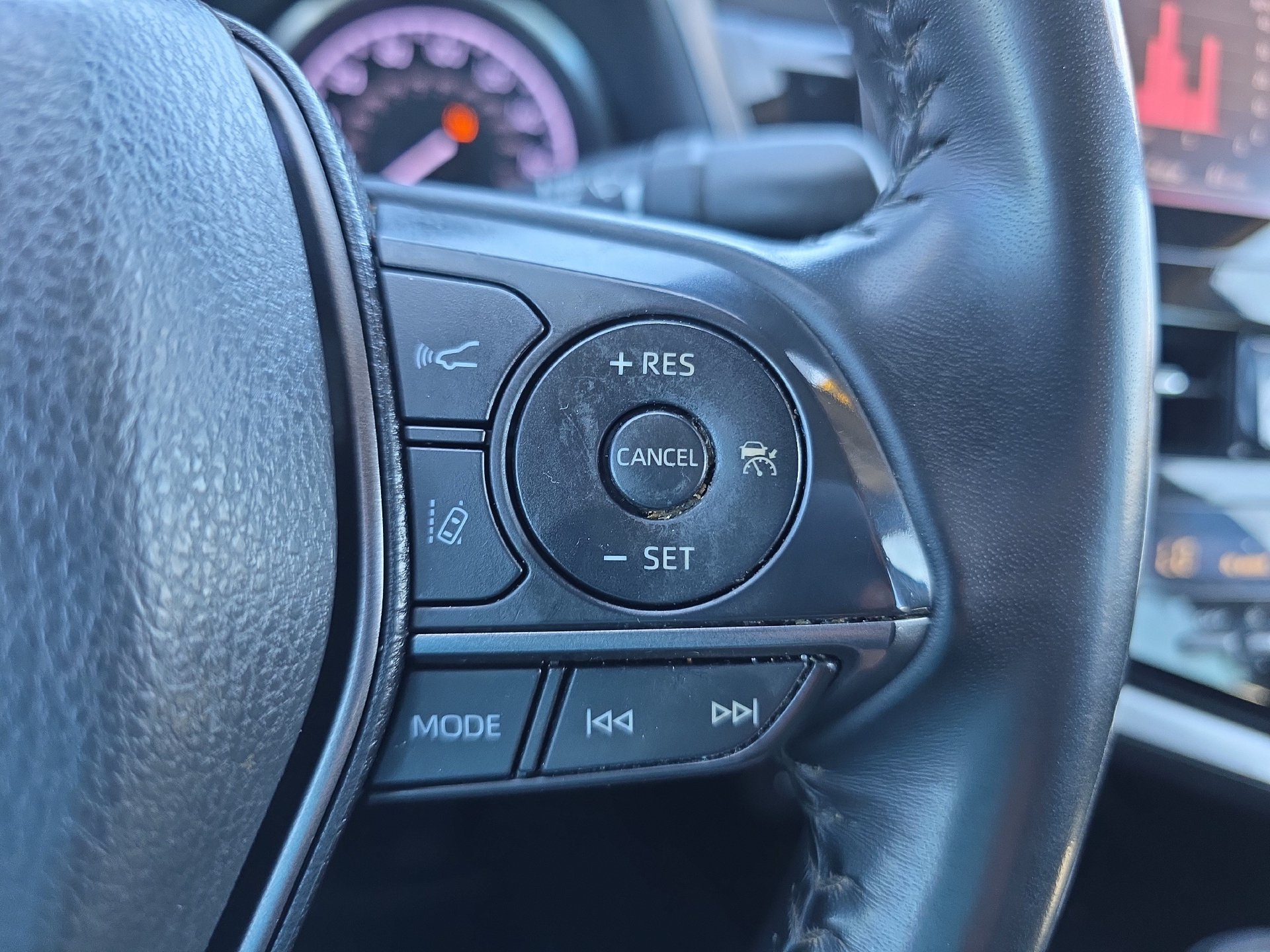 Used 2023 Toyota Camry SE w/ Convenience Package FWD image 19