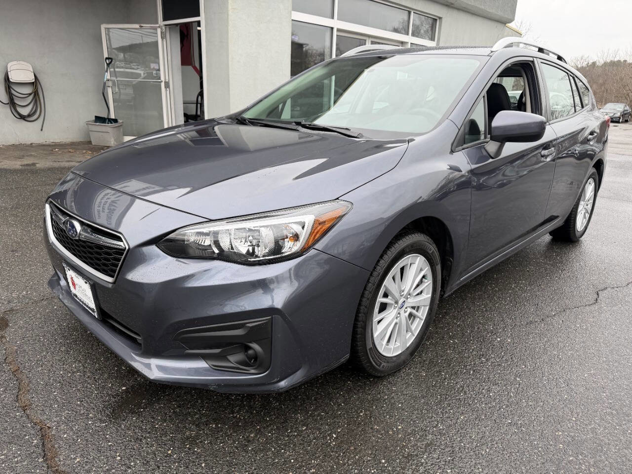 Used 2017 Subaru Impreza 2.0i Premium AWD/4WD image 3