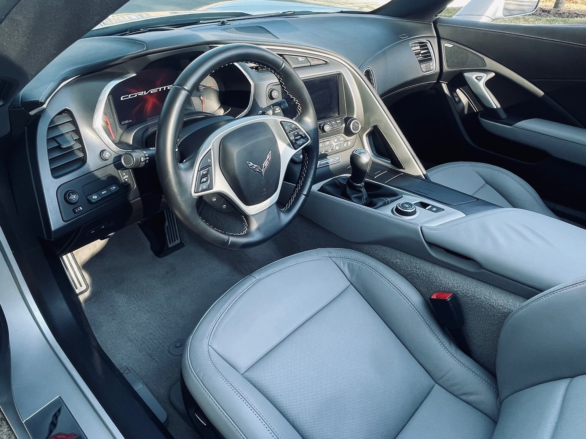 Used 2015 Chevrolet Corvette Stingray Convertible w/ 2LT Preferred Equipment Group image 36