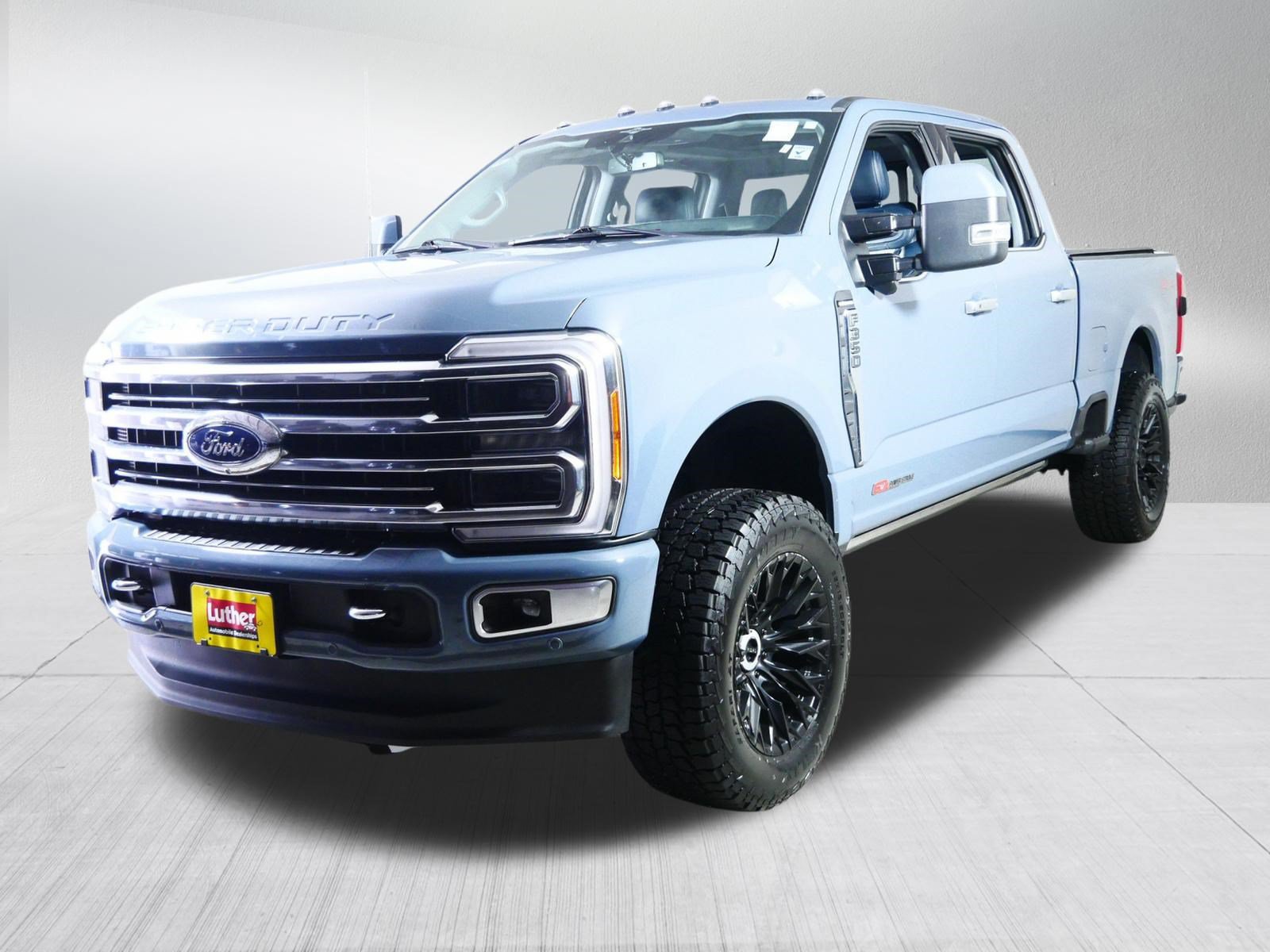 Used 2023 Ford F350 Limited w/ FX4 Off-Road Package AWD/4WD image 3