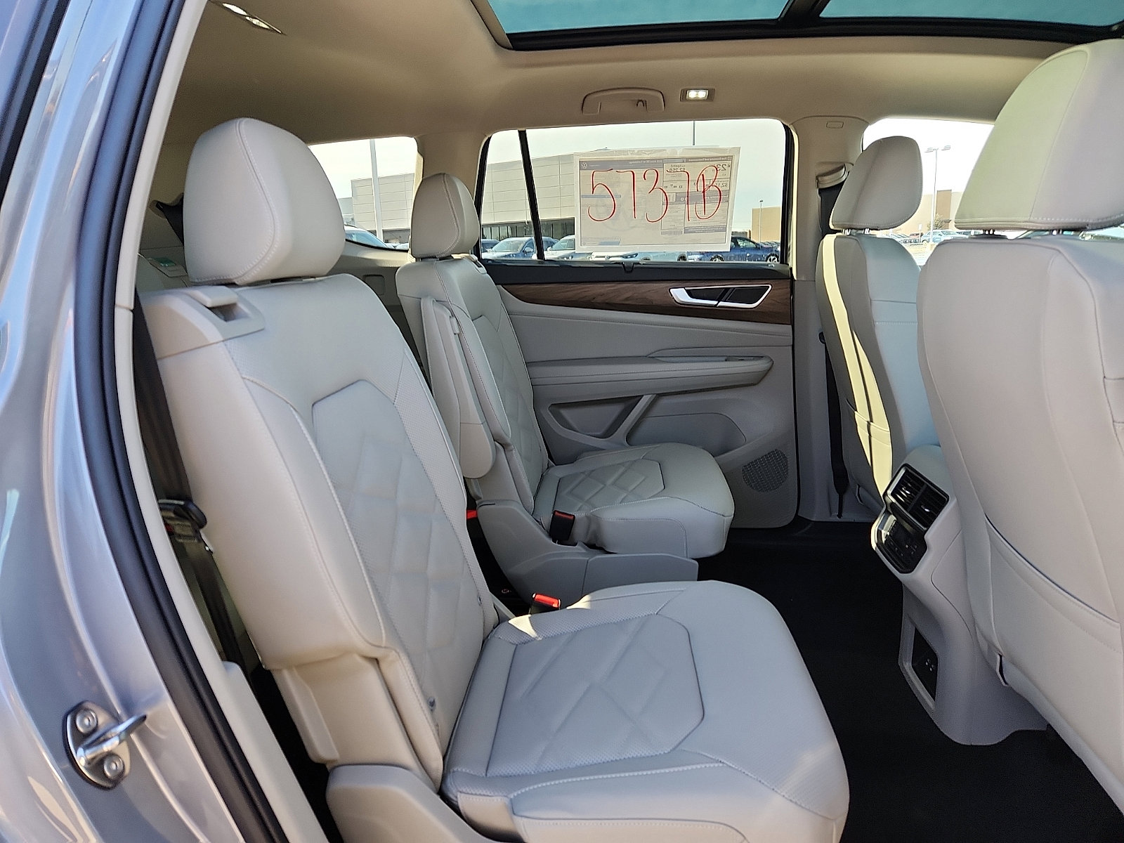 New 2026 Volkswagen Atlas SE image 14