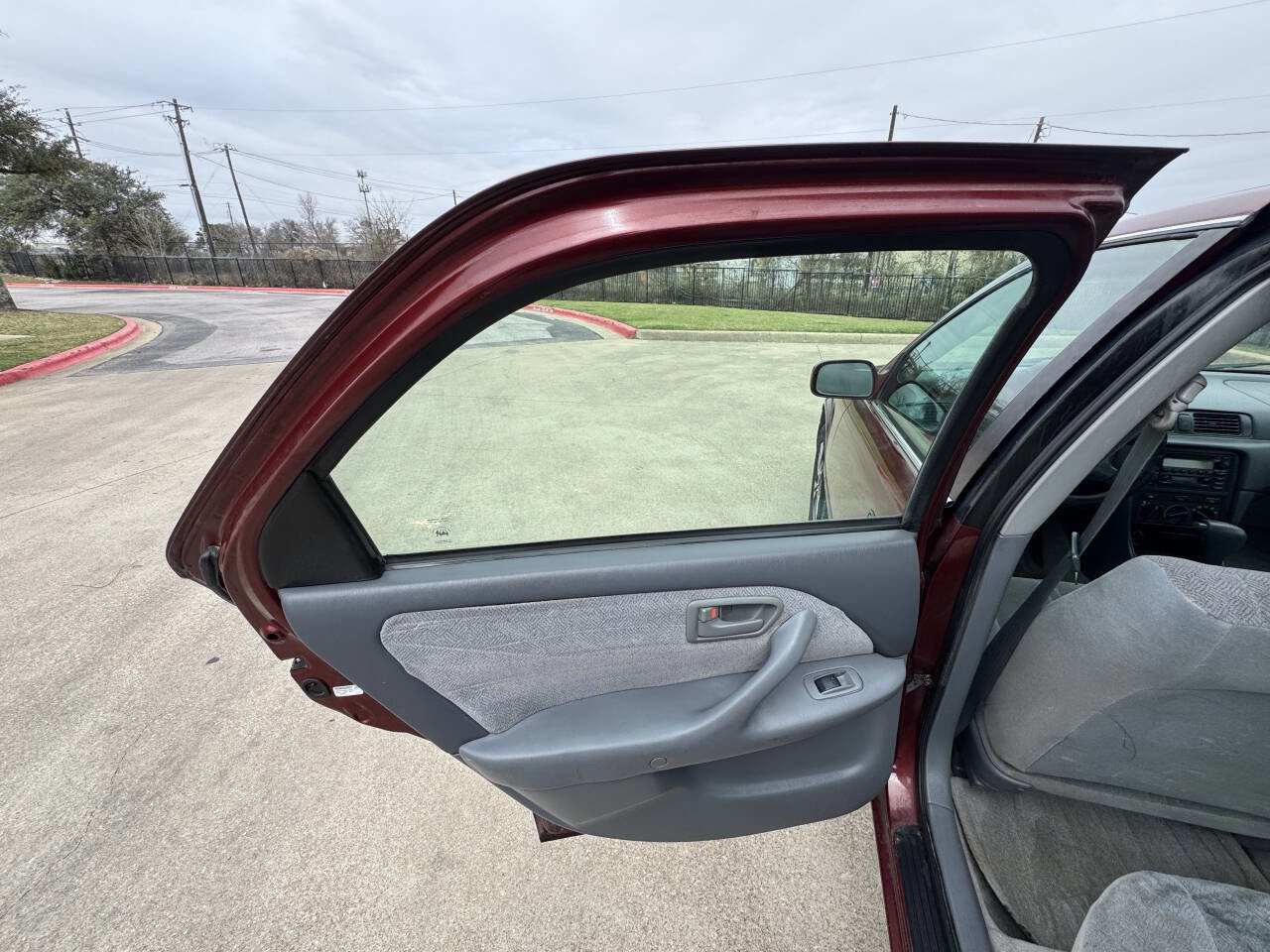 Used 2001 Toyota Camry CE FWD image 20