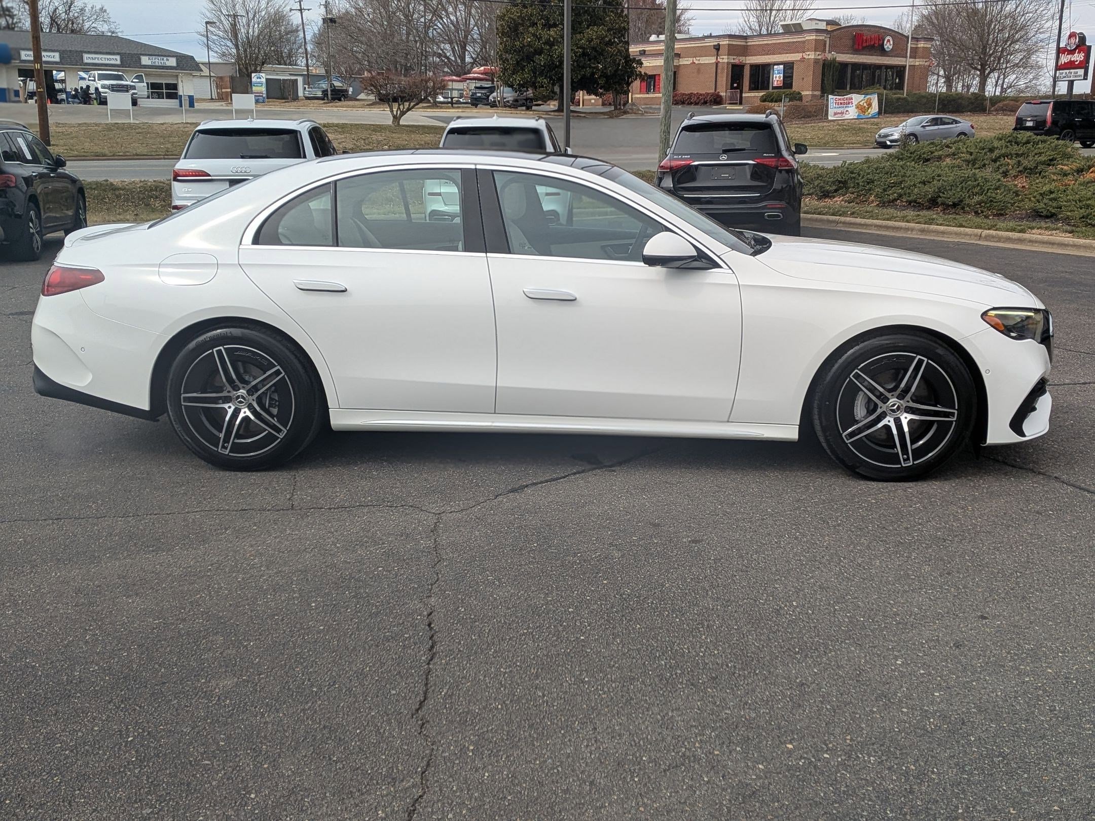 Used 2025 Mercedes-Benz E 450 4MATIC Sedan image 2