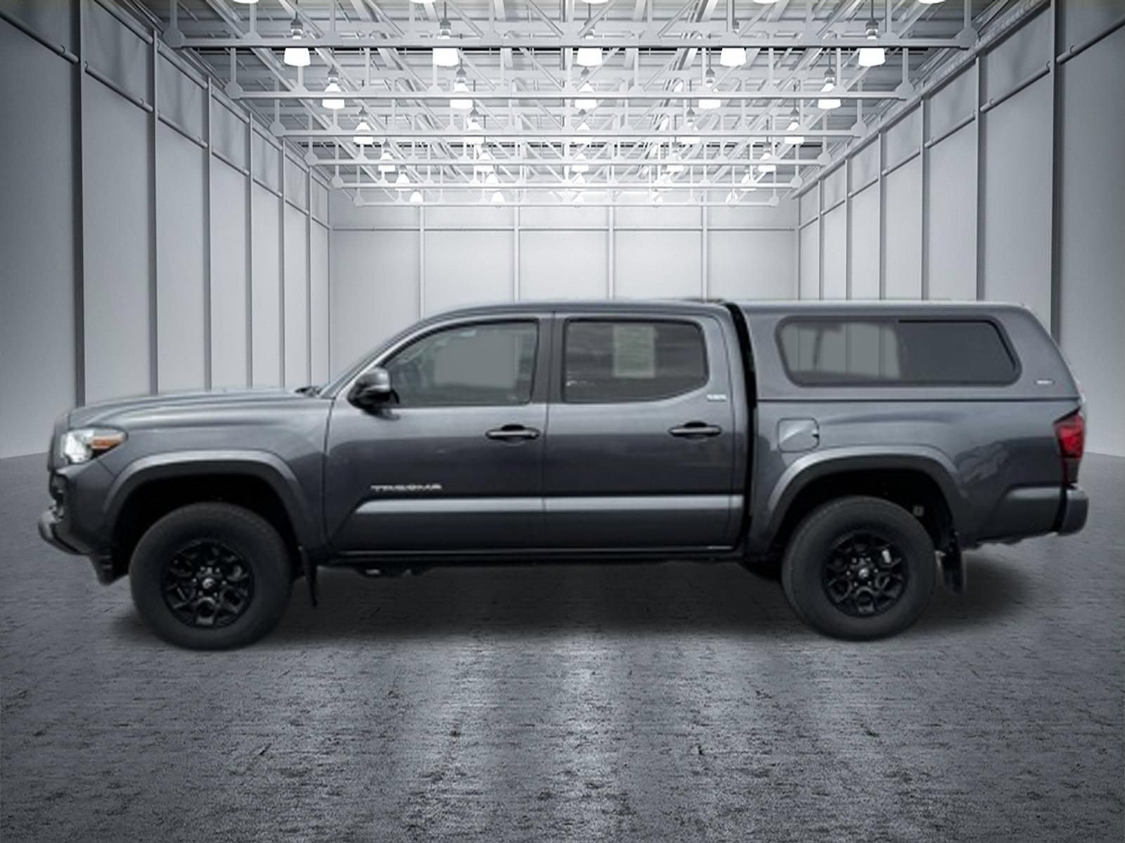 Used 2022 Toyota Tacoma SR5 AWD/4WD image 5
