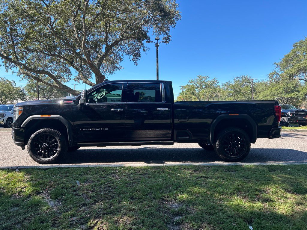 Used 2022 GMC Sierra 3500 Denali w/ Denali Black Diamond Edition