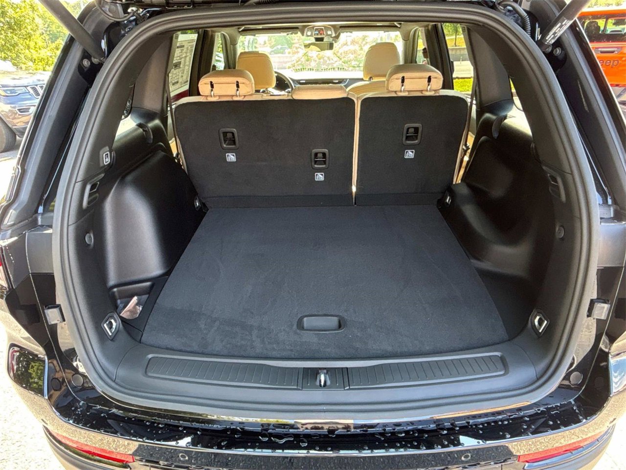 New 2025 Jeep Grand Cherokee Limited w/ Luxury Tech Group II image 29