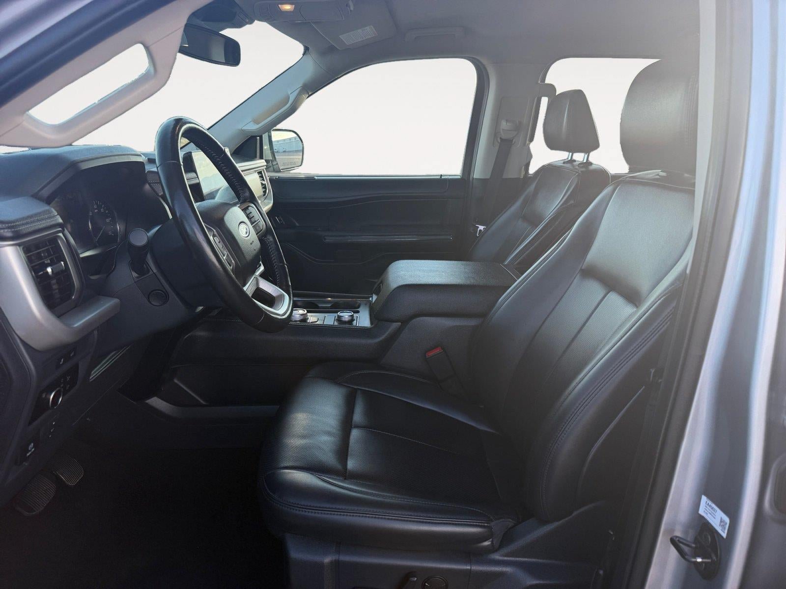 Used 2024 Ford Expedition XLT AWD/4WD image 9