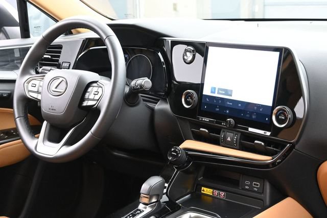 Certified 2025 Lexus NX 250 FWD w/ Premium Package image 29