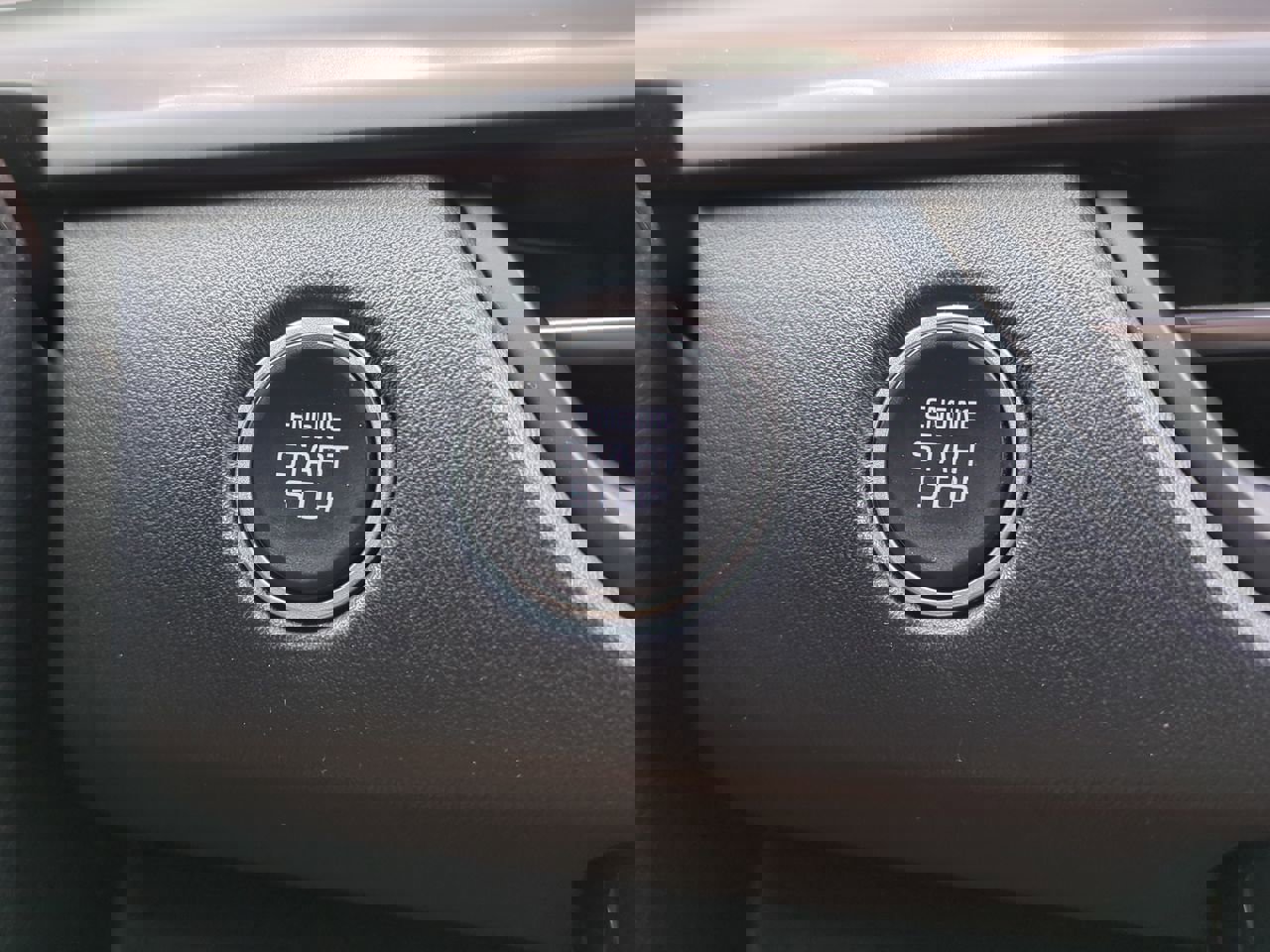 Used 2024 Kia Seltos EX FWD image 28