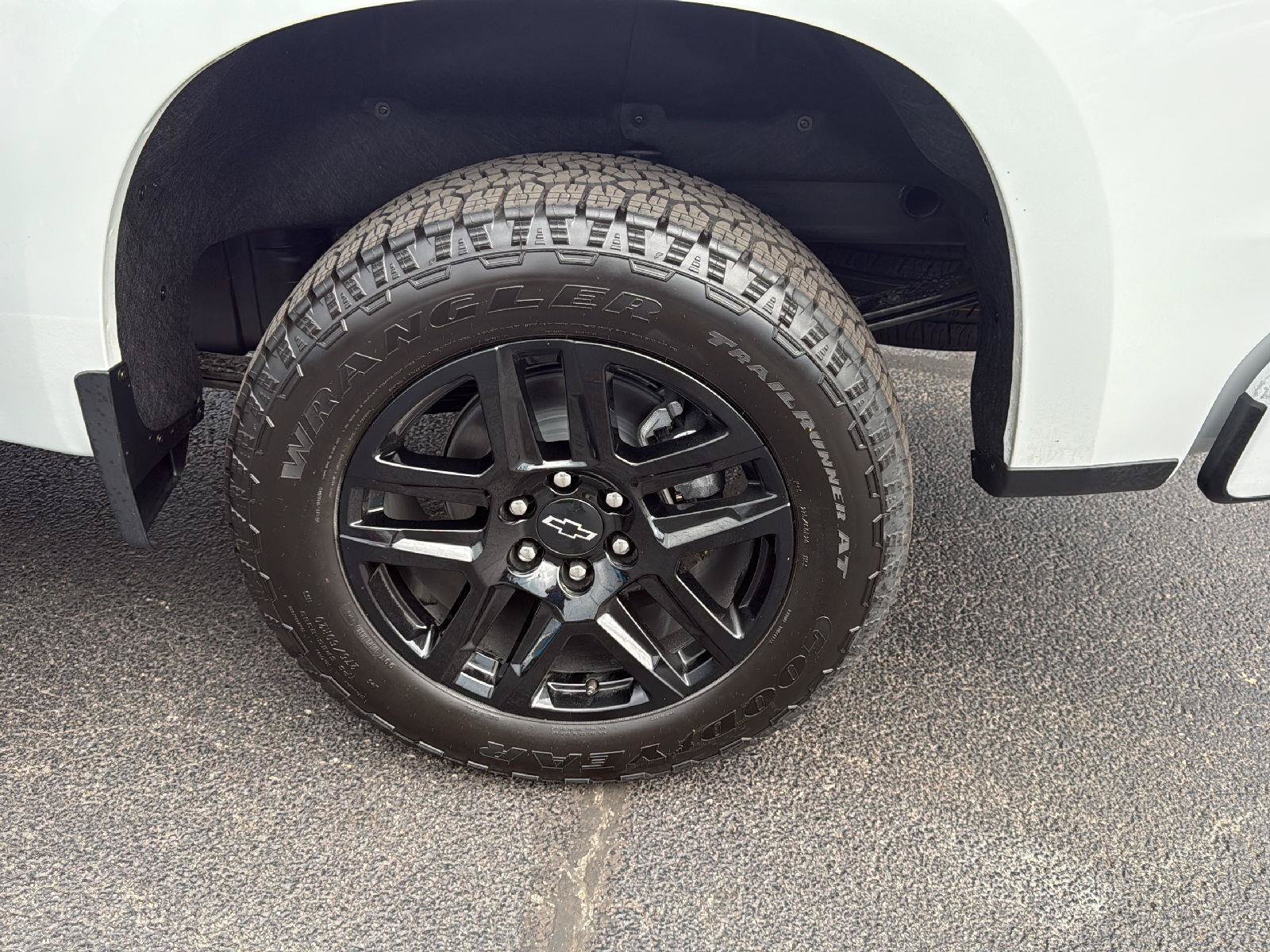 New 2026 Chevrolet Silverado 1500 Custom AWD/4WD image 40