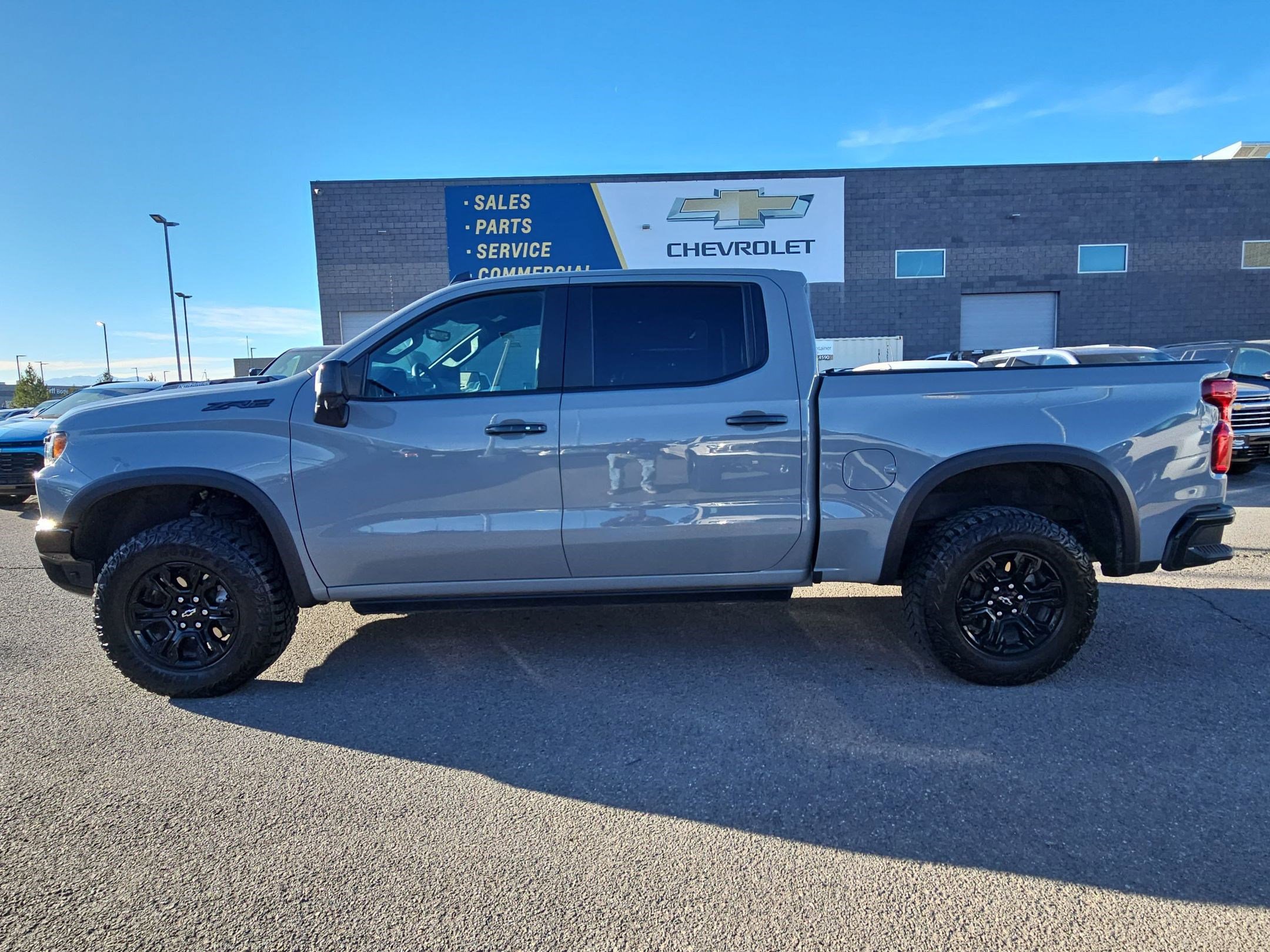 Used 2024 Chevrolet Silverado 1500 ZR2 w/ Technology Package image 7