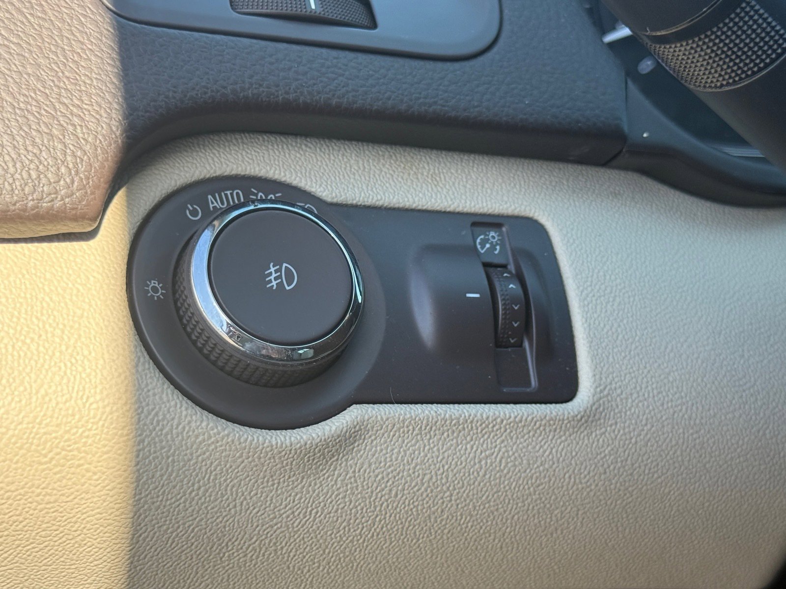 Used 2017 Buick Regal Sport Touring FWD image 19