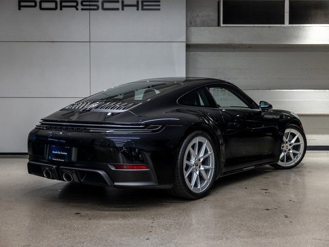 Certified 2025 Porsche 911 Carrera GTS image 8
