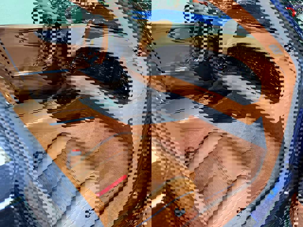 Used 2024 Ferrari Purosangue image 19