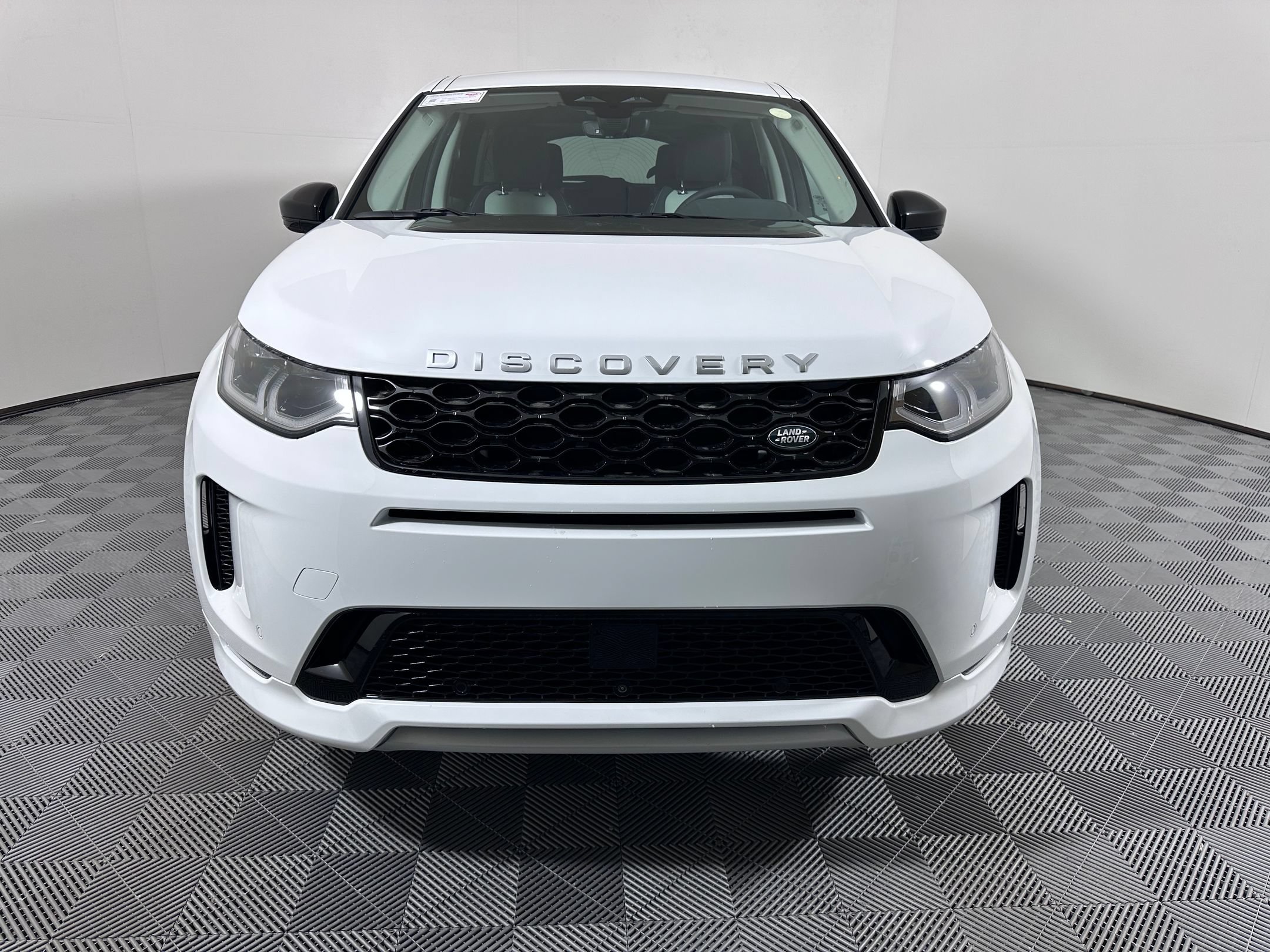 Used 2025 Land Rover Discovery Sport S AWD/4WD image 5