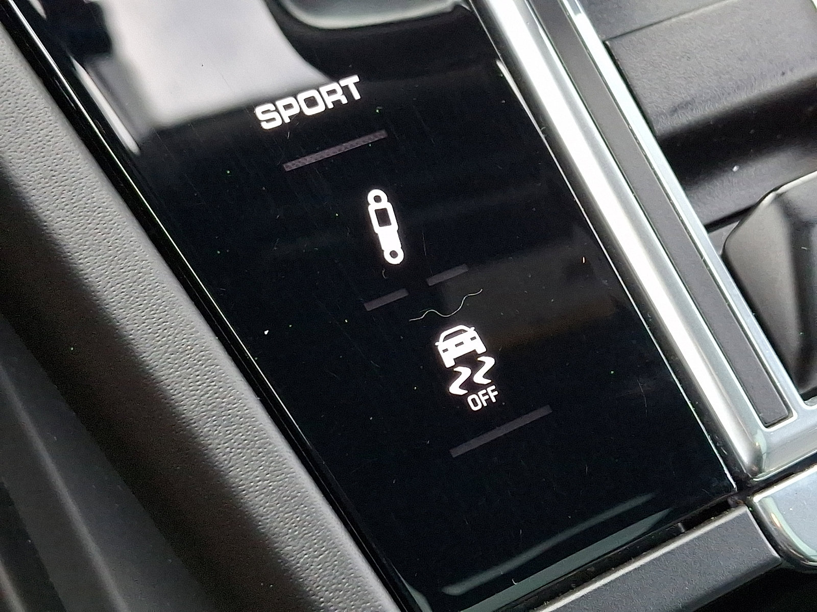 Used 2021 Porsche Cayenne S image 27