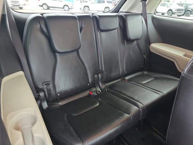 Used 2023 Kia Carnival LX image 17