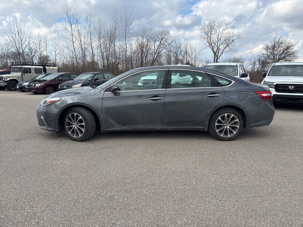 Used 2018 Toyota Avalon XLE w/ All Weather Liner Package image 7