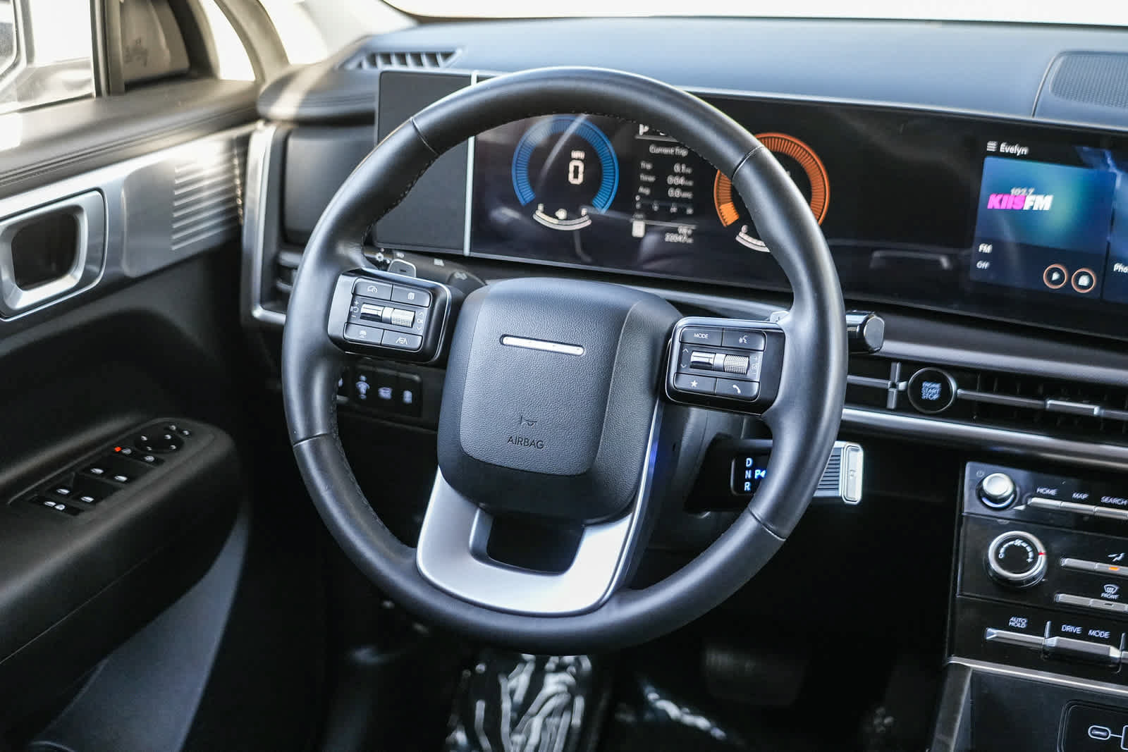 Used 2024 Hyundai Santa Fe SE FWD image 15
