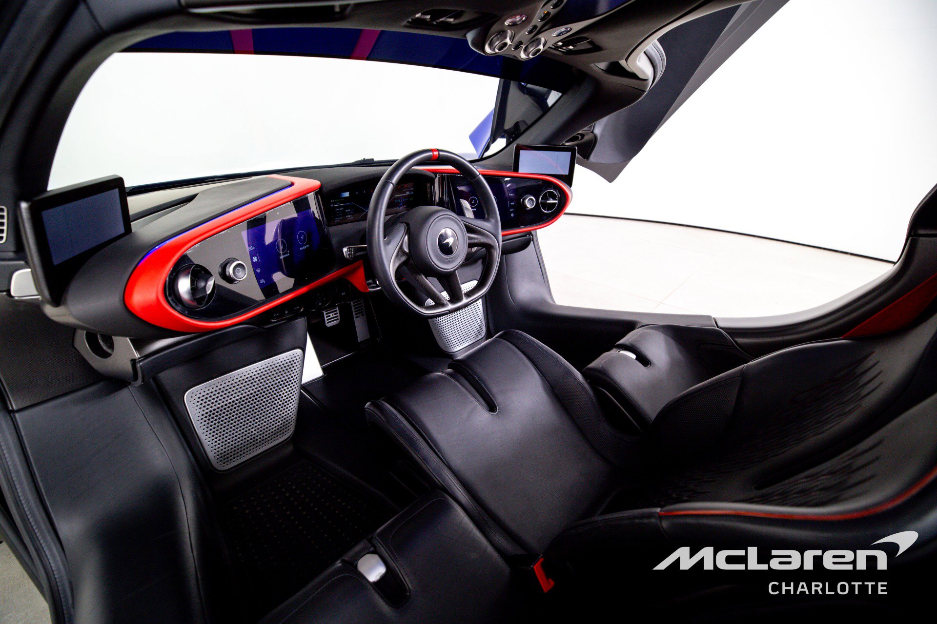 Used 2020 McLaren Speedtail RWD image 14