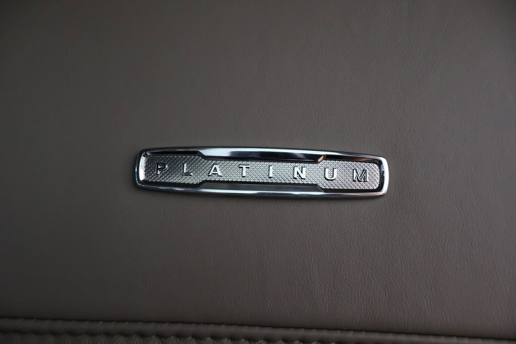 Used 2025 Ford F250 Platinum w/ Platinum Plus Package image 90