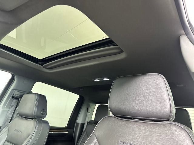 Used 2024 GMC Sierra 2500 Denali w/ Technology Package image 12