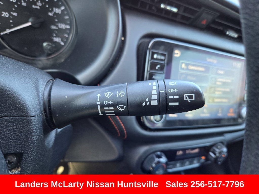 Used 2022 Nissan Kicks SR FWD image 22