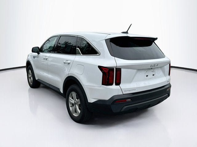 Certified 2023 Kia Sorento LX AWD/4WD image 7