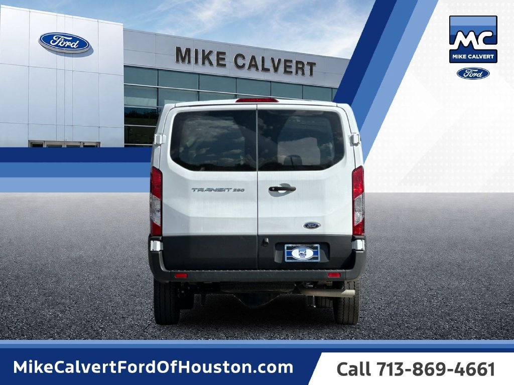 Certified 2025 Ford Transit 250 Low Roof w/ Exterior Upgrade Package RWD image 4