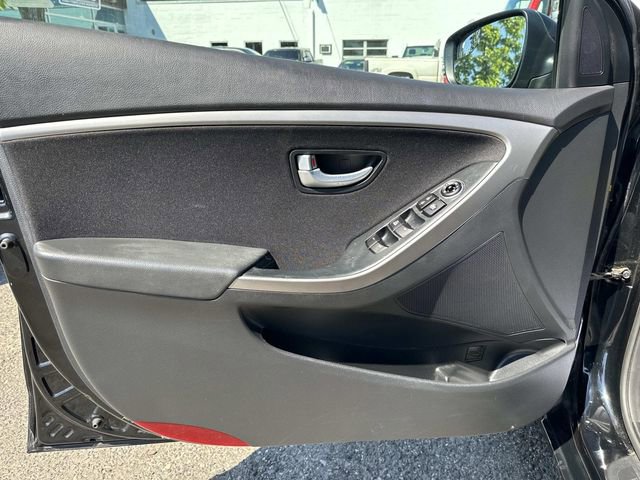 Used 2016 Hyundai Elantra GT FWD image 16
