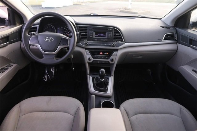 Used 2018 Hyundai Elantra SE image 17