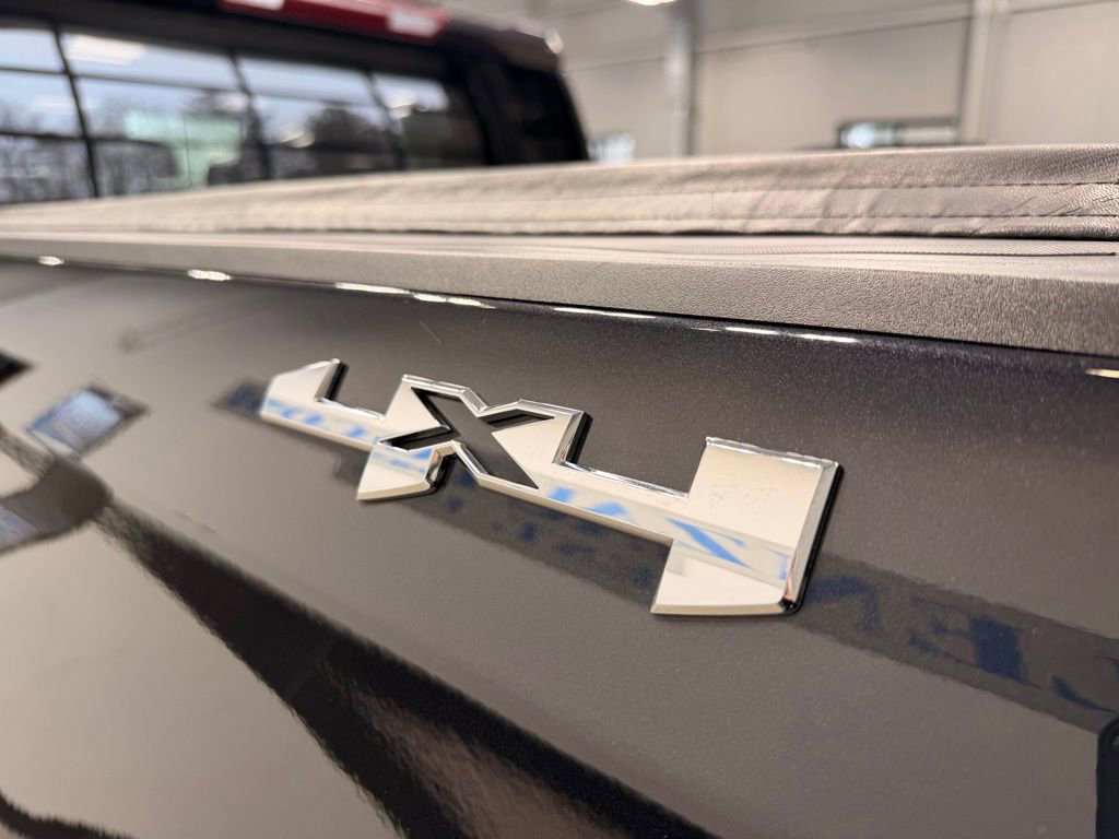 Used 2022 GMC Sierra 1500 Elevation image 17