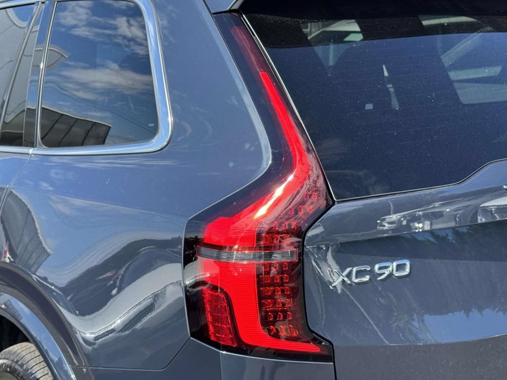Used 2026 Volvo XC90 B6 Plus w/ Protection Package Premier AWD/4WD image 8