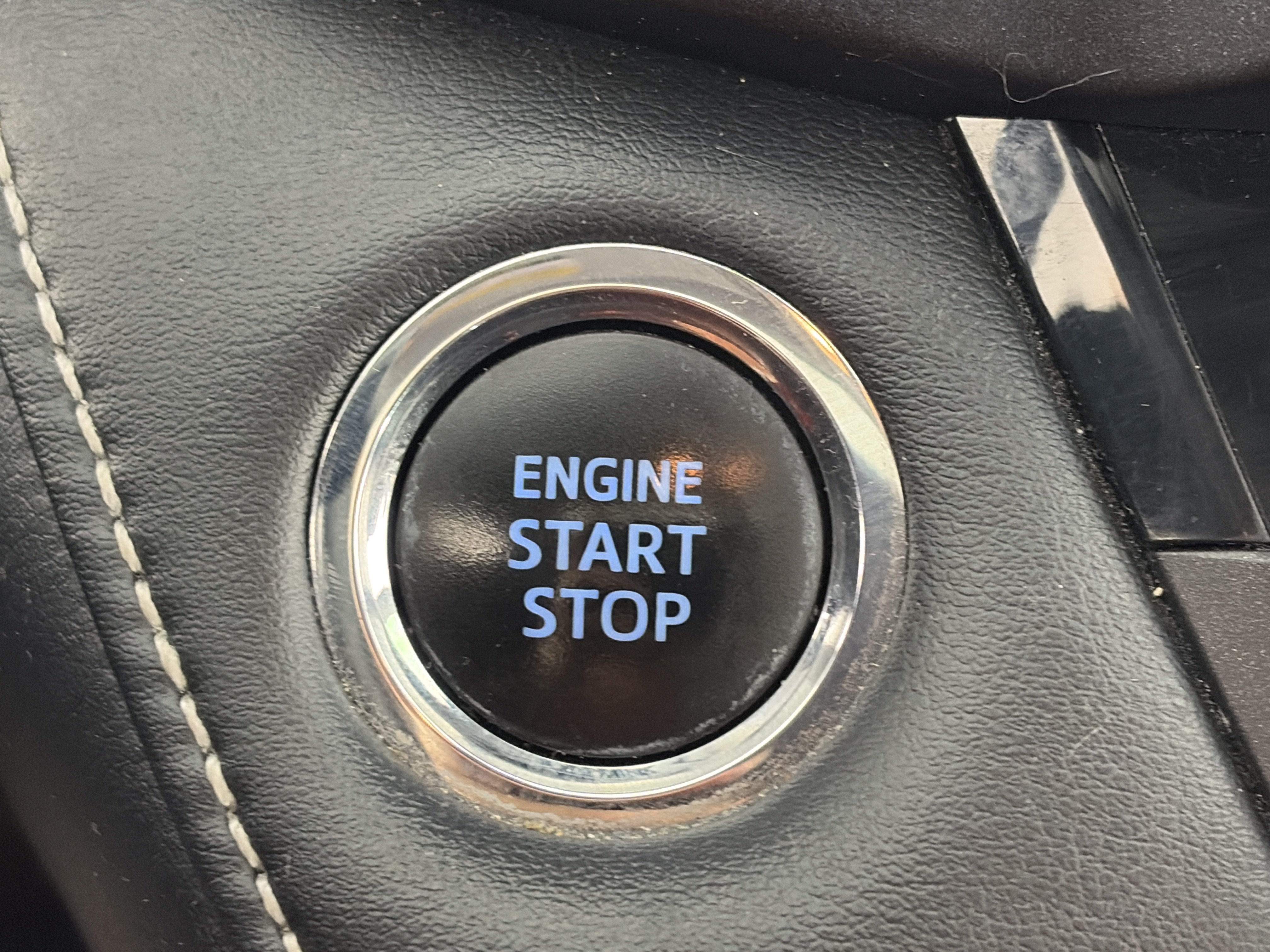 Used 2018 Toyota RAV4 XLE FWD image 26