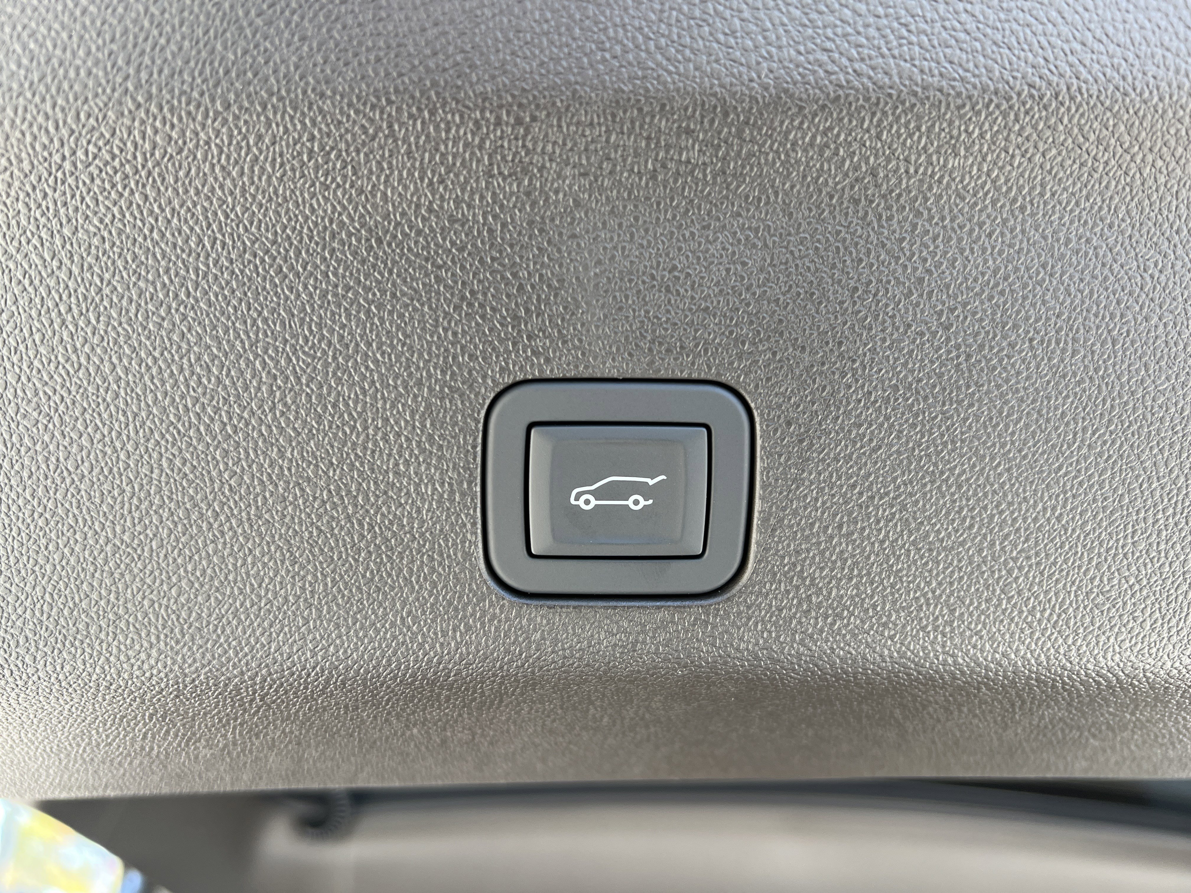 New 2026 GMC Yukon XL Elevation image 25