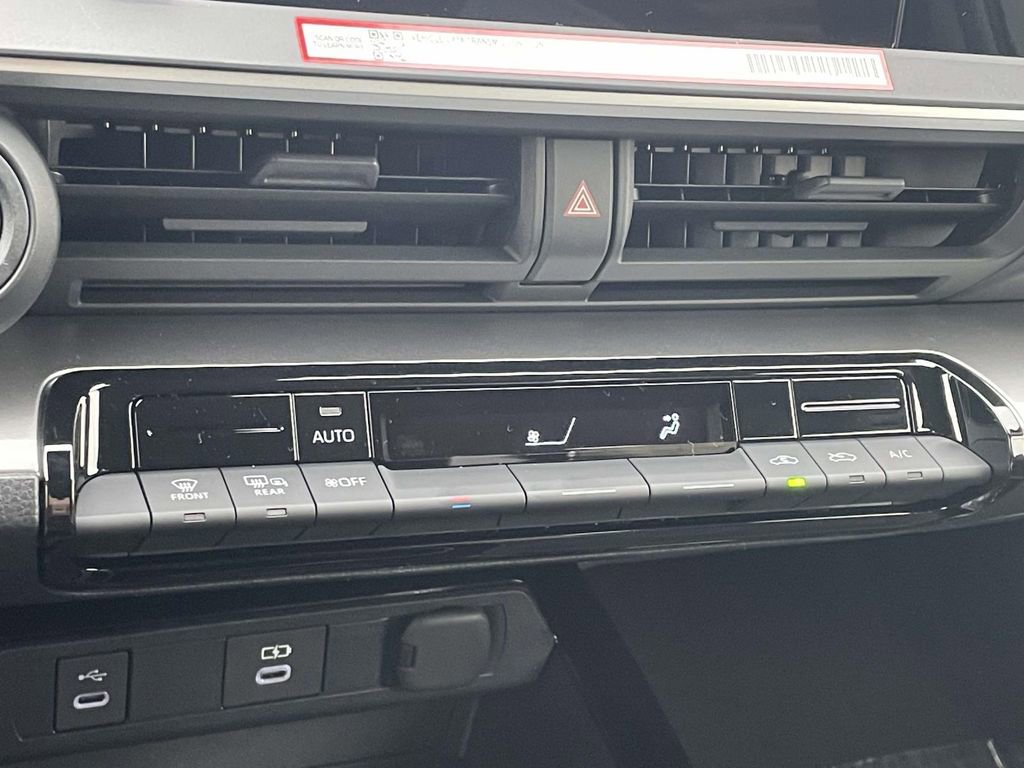 New 2026 Toyota Prius LE image 40