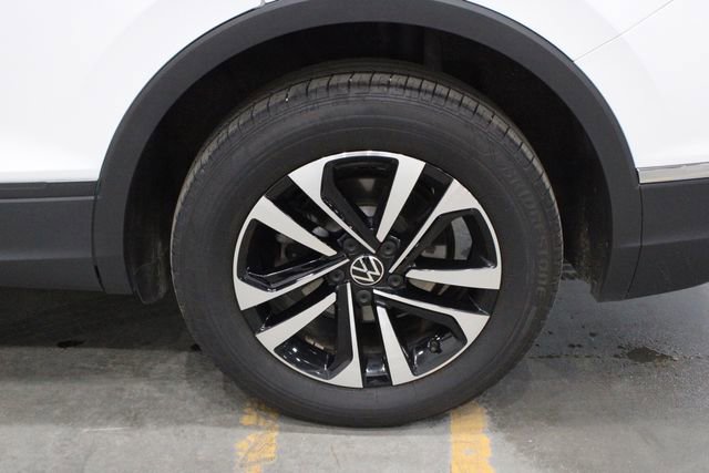 Used 2022 Volkswagen Tiguan S image 37