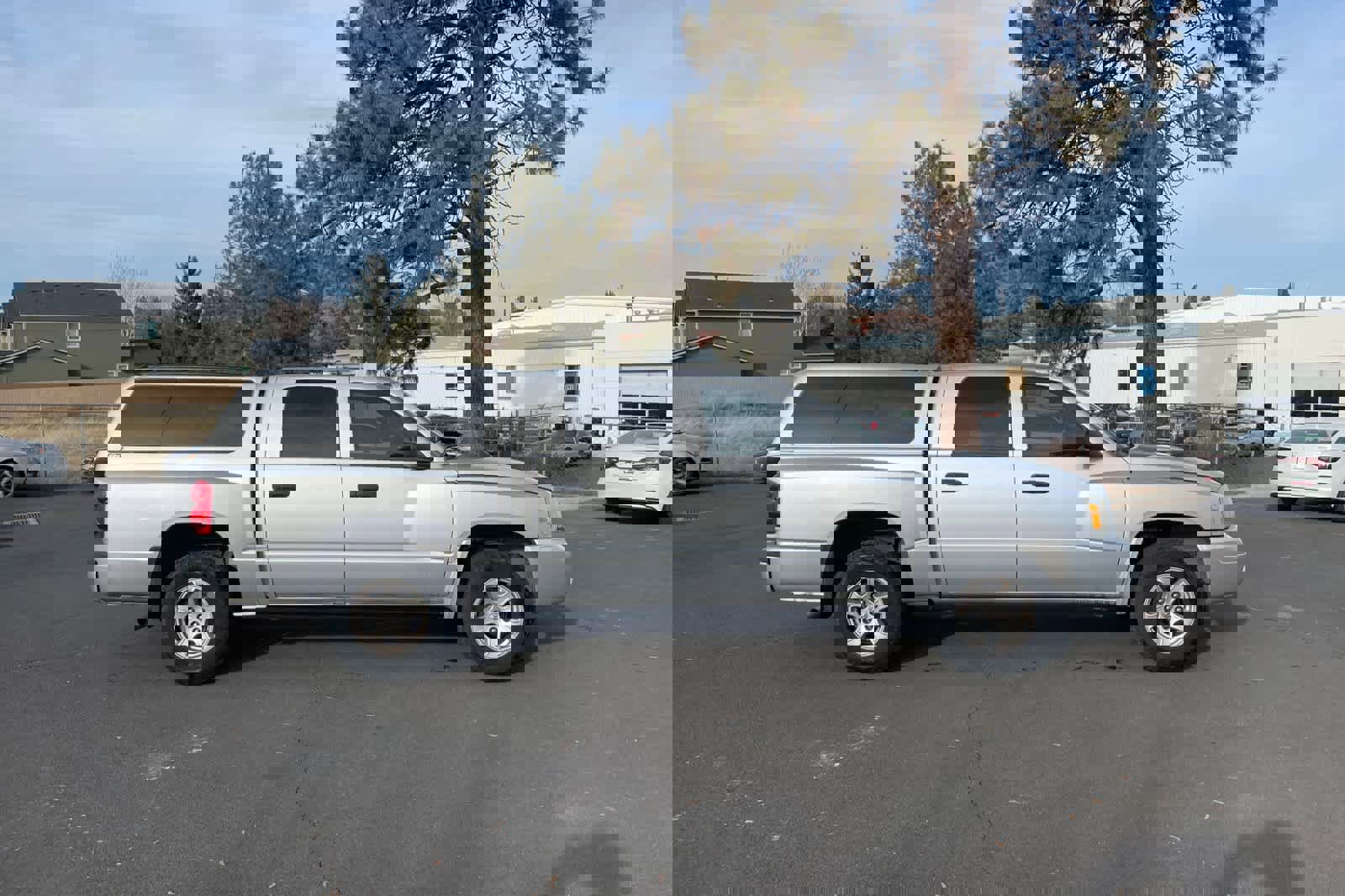 Used 2007 Dodge Dakota SLT image 8