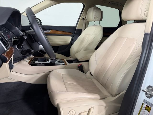 Used 2023 Audi Q5 2.0T Premium w/ Convenience Package image 17