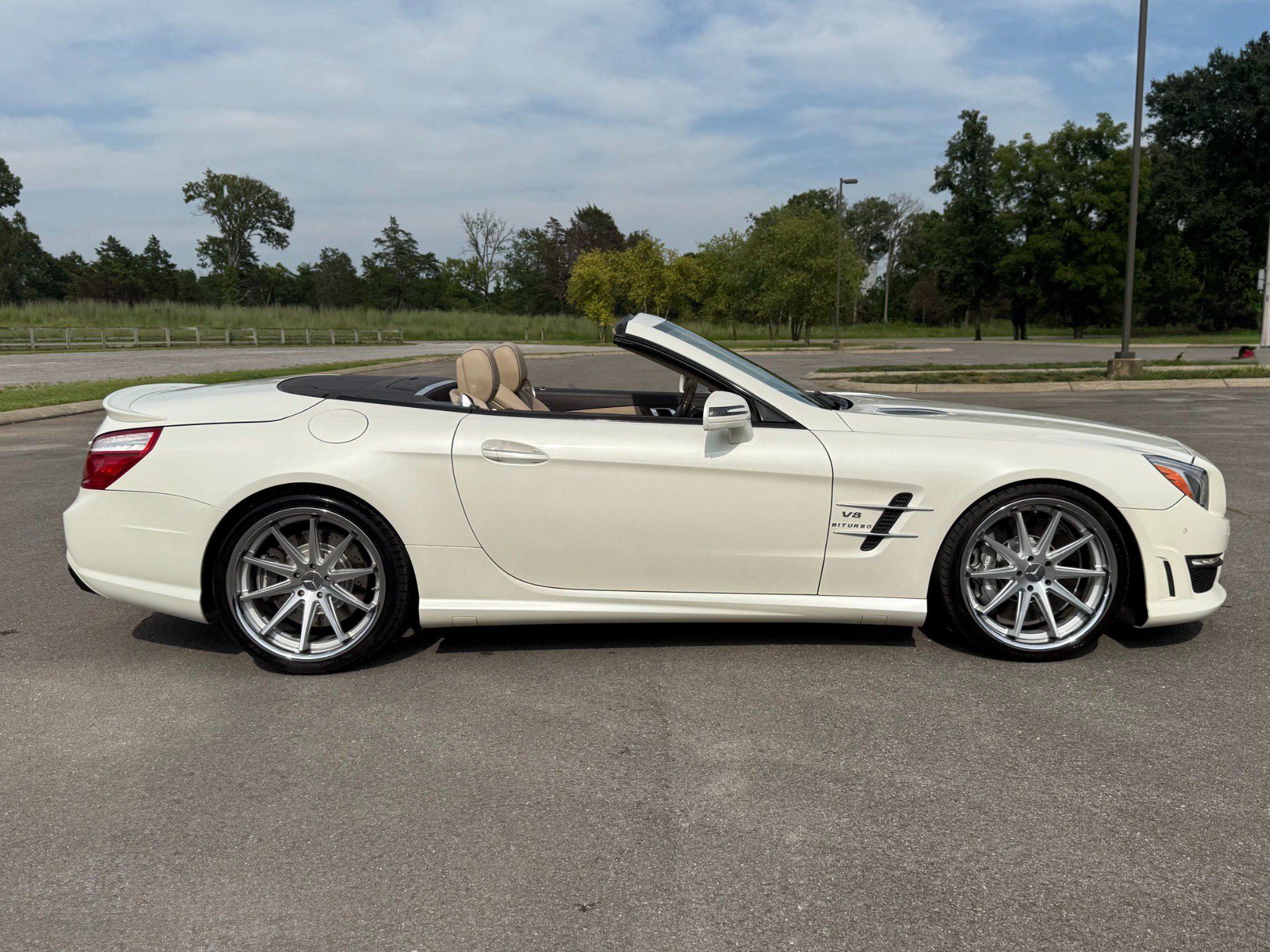 Used 2013 Mercedes-Benz SL 63 AMG image 8