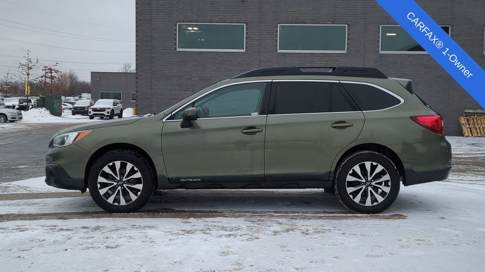 Used 2015 Subaru Outback 2.5i Limited image 2