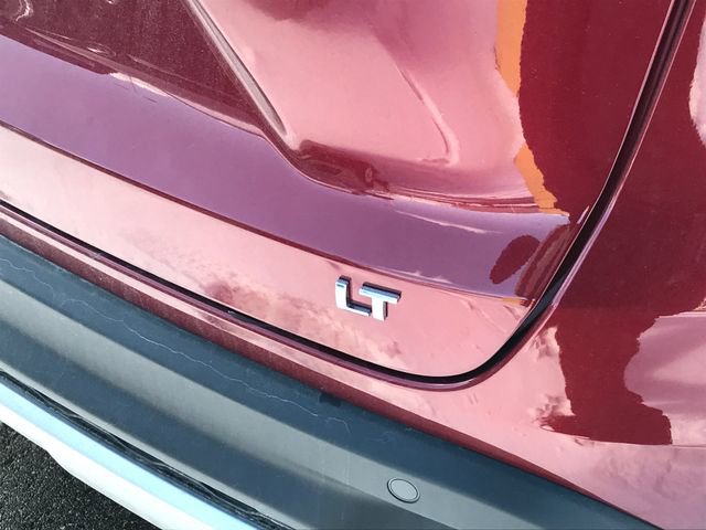 Certified 2025 Chevrolet Trax LT w/ Sunroof Package image 3