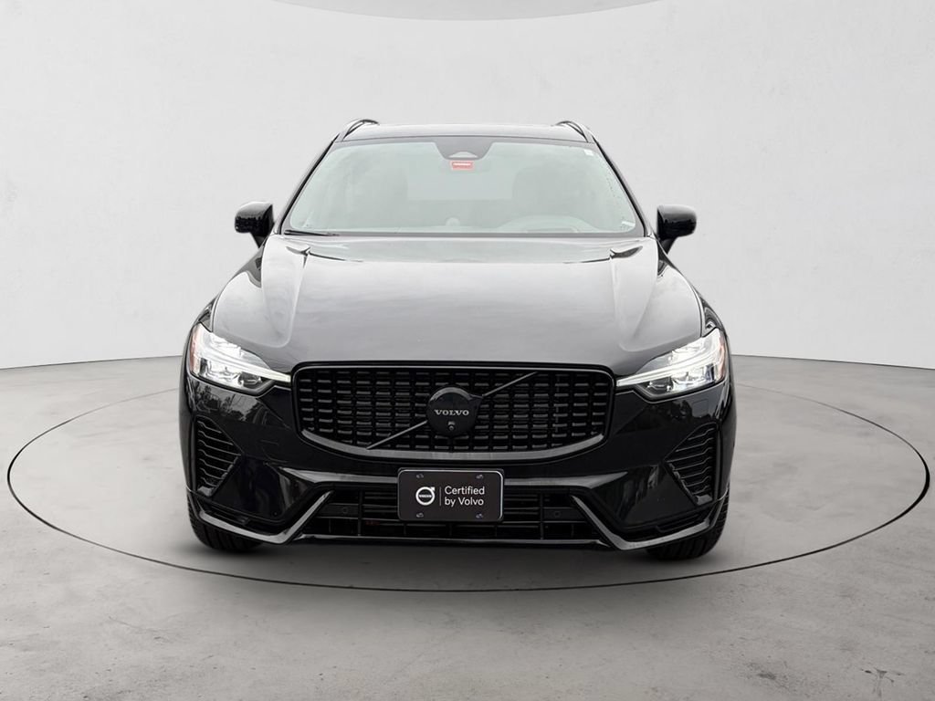 Certified 2024 Volvo XC60 T8 Ultimate w/ Climate Package AWD/4WD image 8