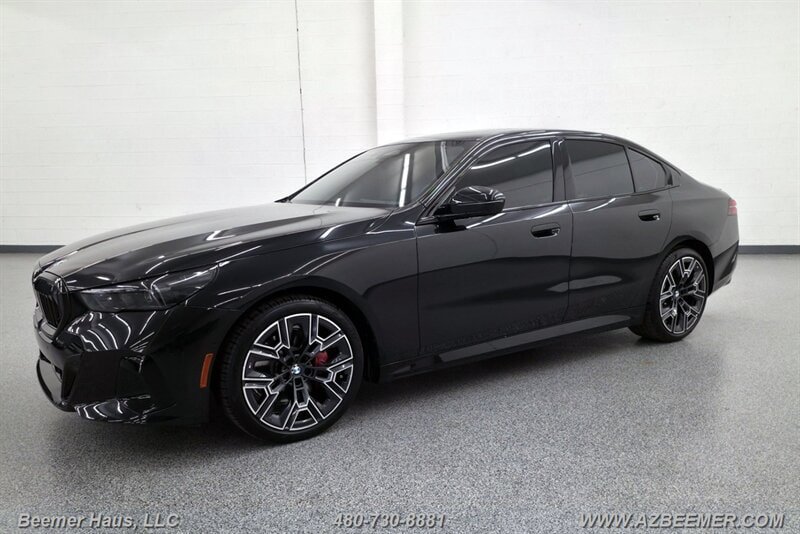 Used 2026 BMW 530i w/ M Sport Package RWD image 4